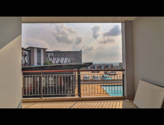 2 BEDROOM APARTMENT FOR SALE IN UMHLANGA RIDGE